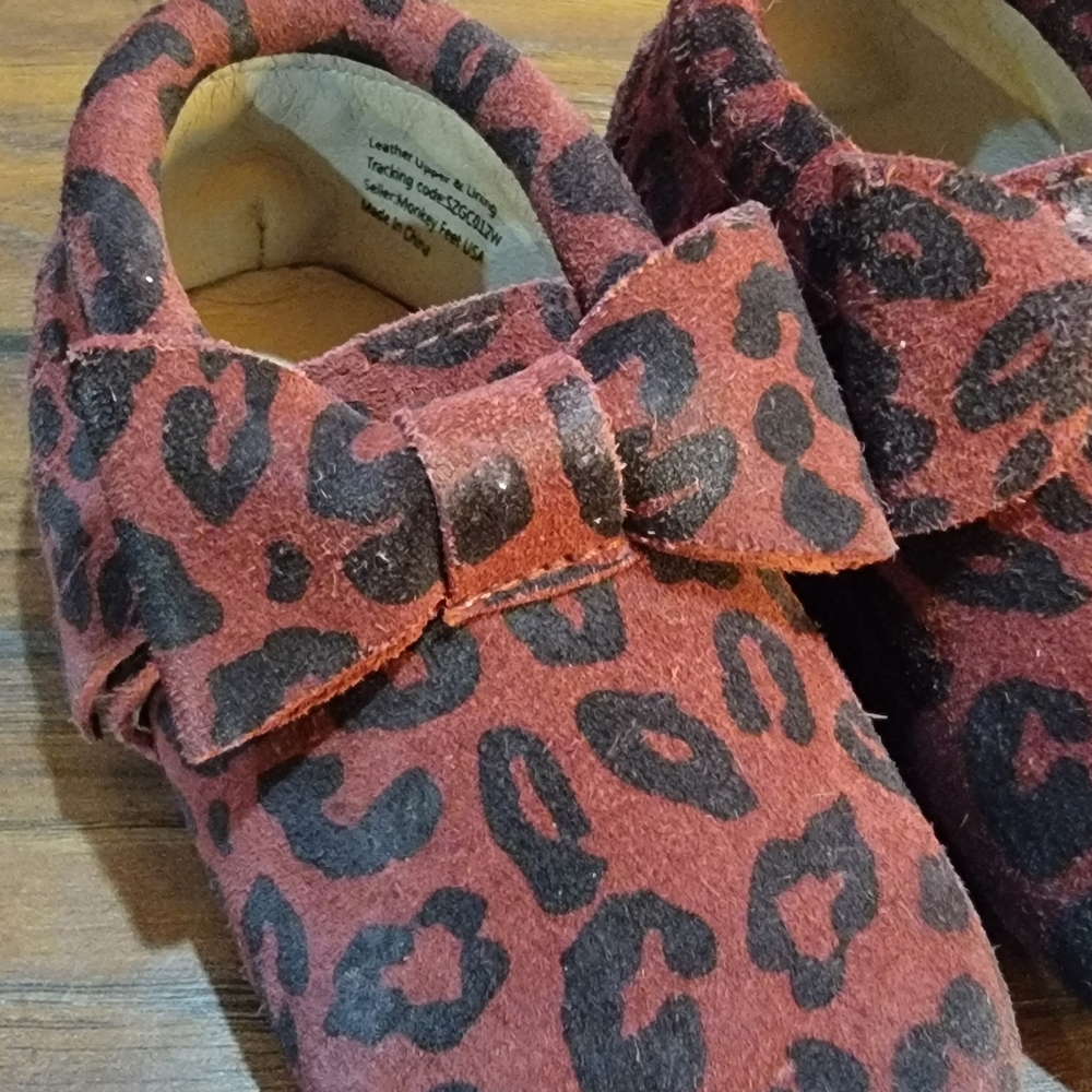 Monkey Feet - Picture 2 of 9